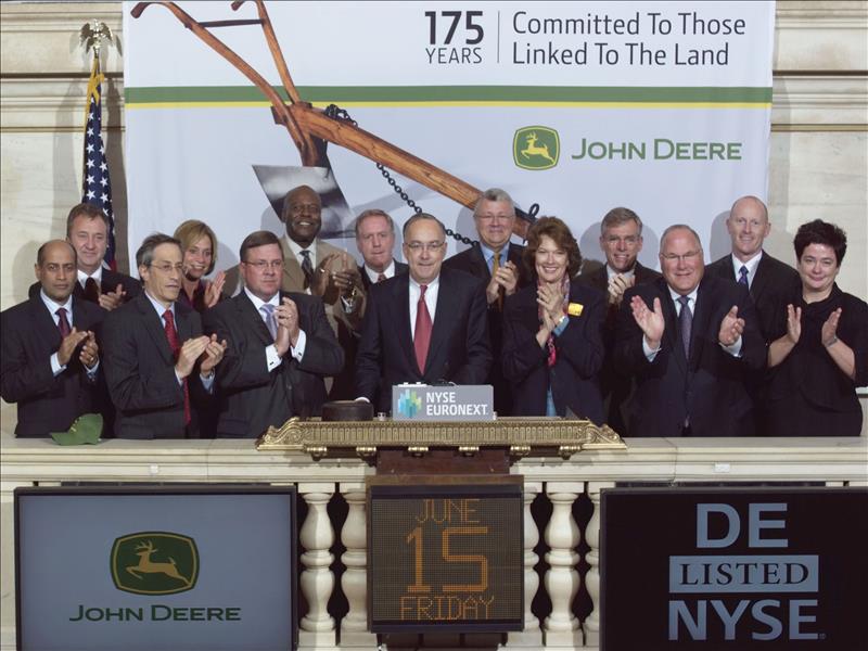 John Deere continúa con ingresos y beneficios récord
