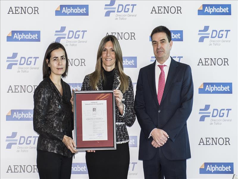 Alphabet, primera empresa de renting que obtiene los certificados ISO 9001, ISO 14001 e ISO 39001 de AENOR