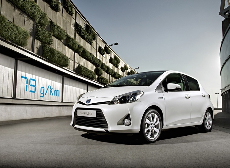 Toyota inicia la preventa del yaris híbrido en españa