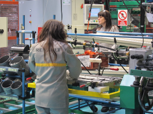 Las fábricas españolas de coches crearon empleo en 2011