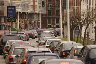 Aumenta el número de españoles que comparte coche para reducir gastos