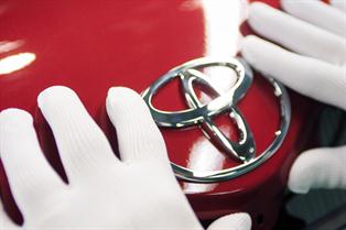 Toyota, líder mundial de producción y ventas en 2012