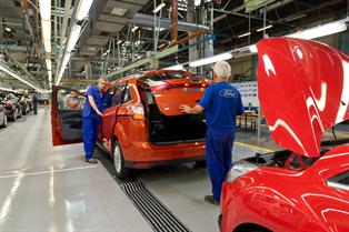 La producción de vehículos en españa cae un 16,6% en 2012
