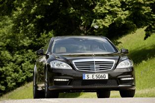 Mercedes-benz bank aumentó sus créditos un 5% en 2012