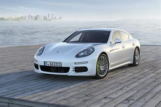 Porsche incorpora una versión híbrida enchufable en el nuevo Panamera