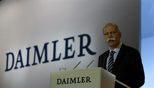 Daimler 'congela' el dividendo en 2,20 euros por acción