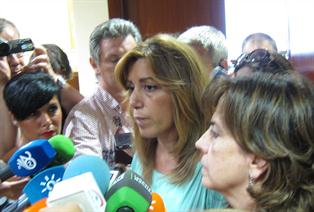 Susana Díaz trasladará las demandas de los extrabajadores de Delphi al consejero de Economía