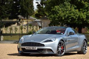 Daimler tomará el 5% de Aston Martin
