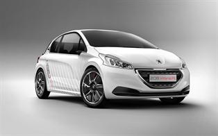 El Peugeot 208 HYbrid FE acredita un consumo de 1,9 litros a los cien kilómetros