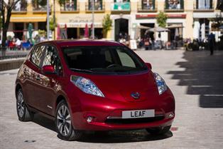 Nissan baja el precio del eléctrico Leaf en España a 15.900 euros