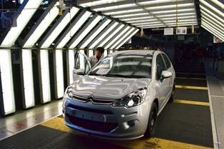 PSA fabrica el último vehículo en Aulnay (Francia)