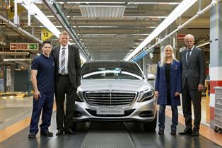 Mercedes-Benz cerrará 2013 con un récord de producción
