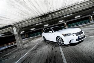 Lexus renueva la gama del GS 450h