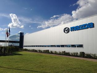 Mazda inaugura su primera planta en México