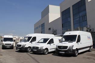 Mercedes-Benz entrega 25 unidades del Vito y Sprinter