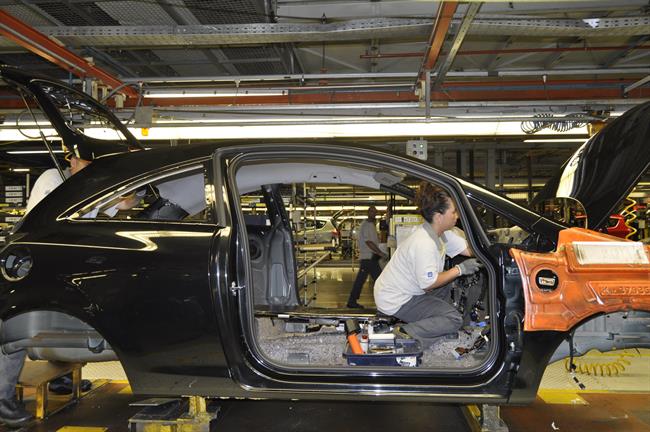 El sector del automóvil impulsa el empleo de profesionales técnicos en España