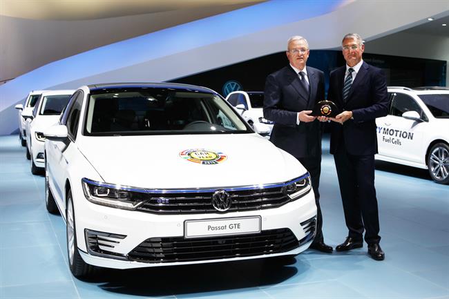Economía/Motor.- El Volkswagen Passat se hace con el galardón 'Coche del año 2015' en Europa