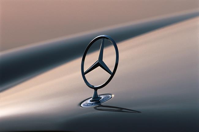 Mercedes-Benz contará con diez híbridos enchufables