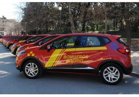 Renault entrega 21 Captur a los bomberos de Madrid