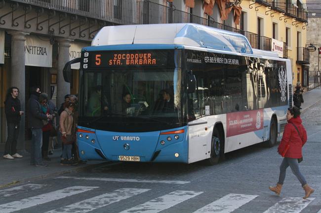 Los españoles gastan 18 euros en su coche por cada euro a transporte público