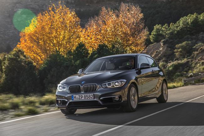 BMW lanza en España la renovación del Serie 1