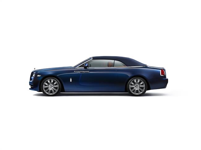 Rolls-Royce presenta su nuevo descapotable de cuatro plazas Dawn