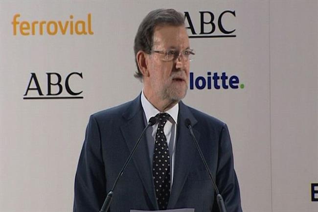 Rajoy admite que le "preocupa" la revisión de objetivos de Volkswagen e intentará que no afecte a España