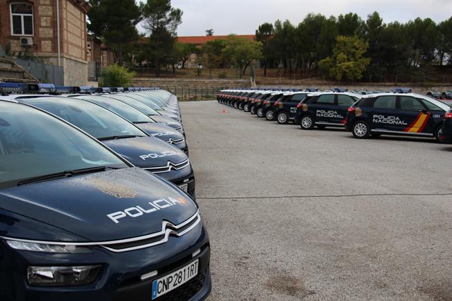 LeasePlan entrega 942 Citroën C4 Picasso a la Policía Nacional