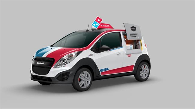 Domino's Pizza convierte el Chevrolet Spark en un vehículo especial para repartir pizzas