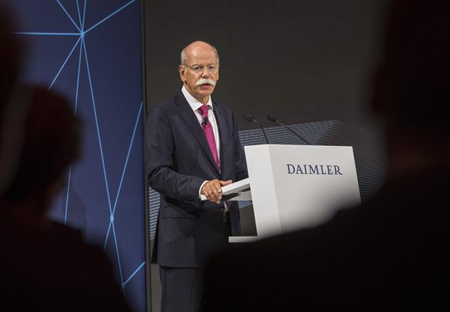 Daimler aporta 1.800 millones al fondo de pensiones de la compañía