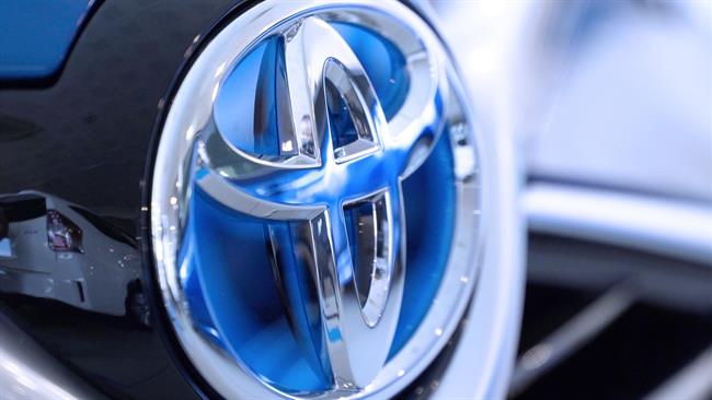Toyota premia a conductores que no usen el móvil al volante