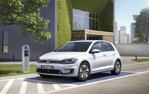 Volkswagen estrena el nuevo e-Golf en Los Ángeles