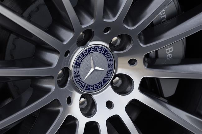 Daimler segrega furgonetas y camiones y el centro de recambios en España