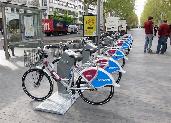 RACE propone extender el carné por puntos a bicis