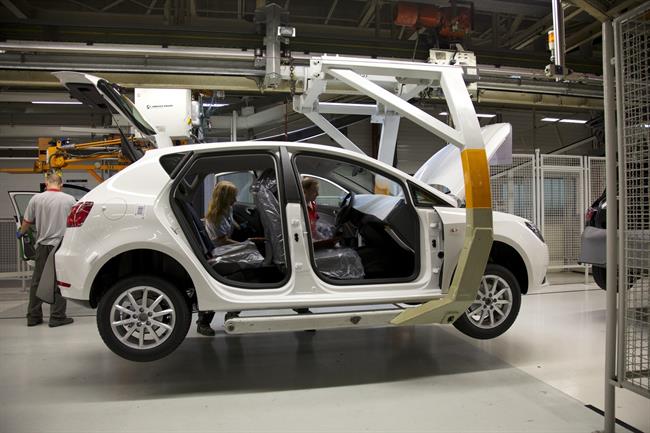 El automóvil en España dispara un 21% el superávit comercial en noviembre