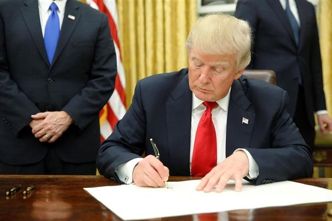 Trump se reúne con los gigantes del motor estadounidense tras meses de amenazas