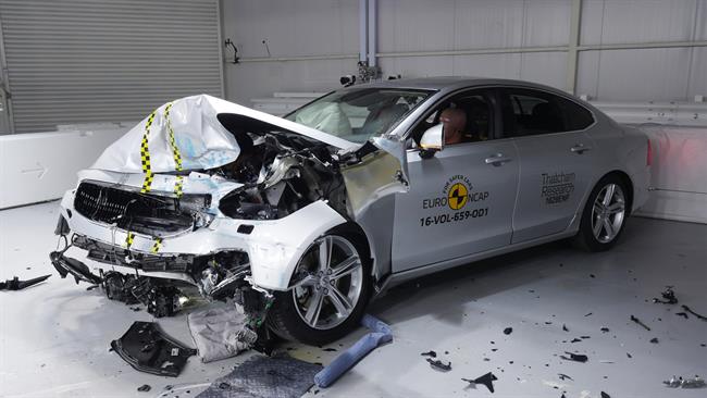 Los Volvo S90 y V90, cinco estrellas de Euro NCAP