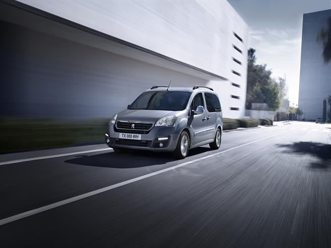 Peugeot lidera el segmento de comerciales en 2016