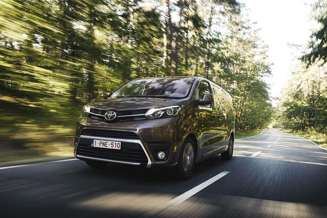 Toyota lanza en España dos versiones del Proace Verso