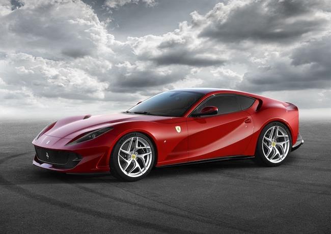 Ferrari lanza el 812 Superfast, el "más rápido" de su historia
