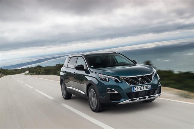 Peugeot presenta el nuevo SUV de siete plazas 5008