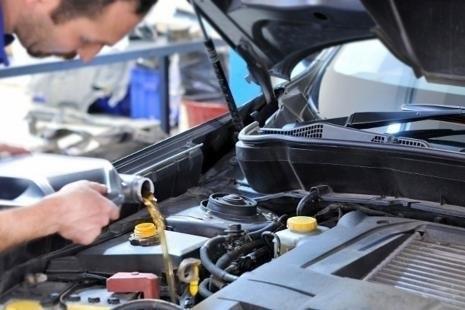 Repostar carburante equivocado, avería más común provocada por el conductor