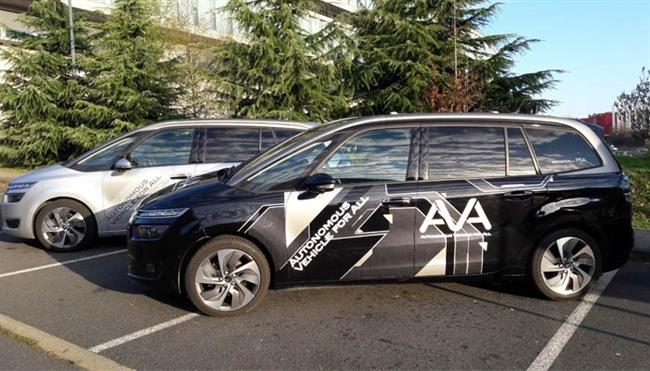 PSA prueba en París vehículos autónomos con conductores no profesionales