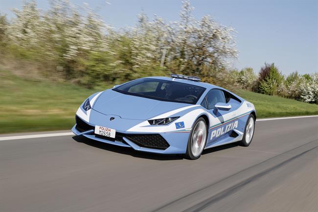 Lamborghini entrega una unidad de su modelo Huracán a la Policía italiana