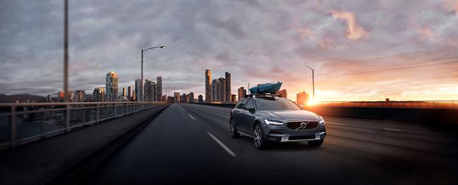 Volvo pone a la venta en España el V90 Cross Country