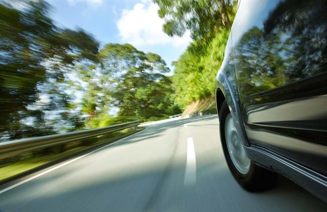 Frenos y neumáticos, los más afectados por altas velocidades, según Norauto