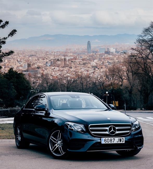 Sixt renueva su colaboración para promocionar Cataluña como destino turístico