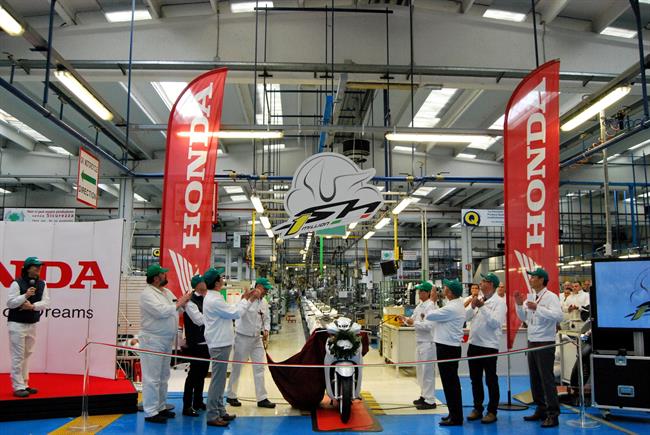 Honda alcanza un volumen de producción de un millón de unidades del scooter SH en Atessa (Italia)