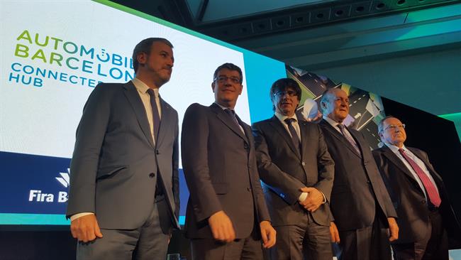Puigdemont y Nadal llaman a liderar el vehículo conectado y la movilidad inteligente