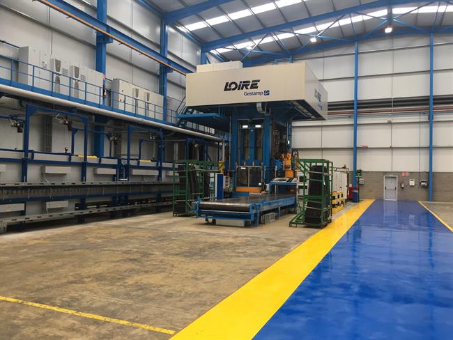 Gestamp inaugura la primera línea de estampación en caliente de Aragón